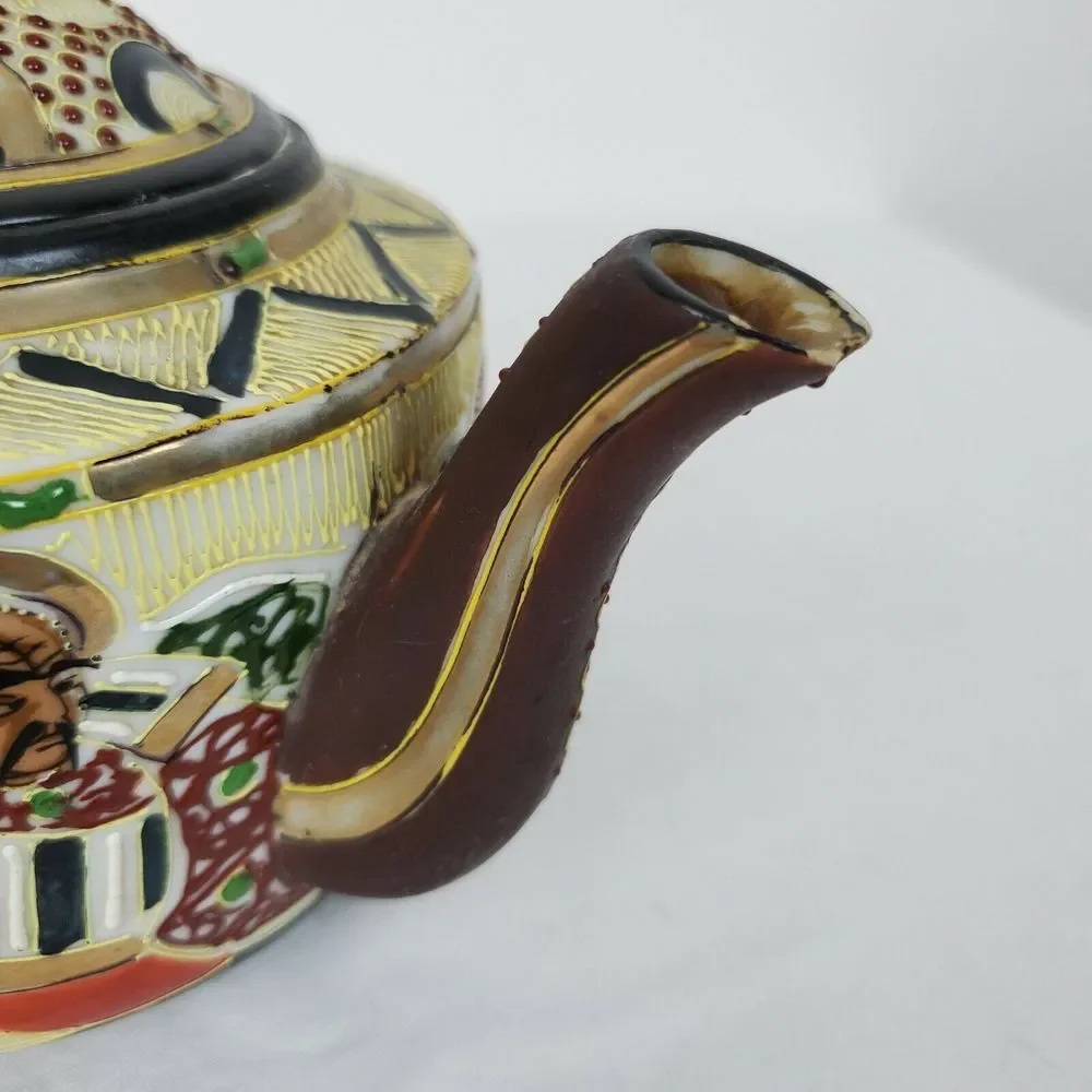 Vintage Hand Painted Geisha Samurai‎ Lotus Flower Tea Pot Made in Japan GUC